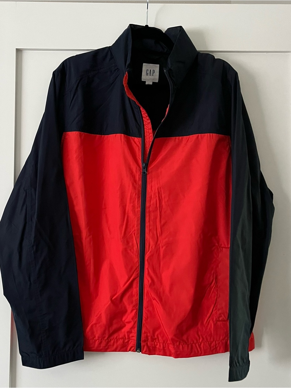 GAP Men’s Navy and Red Colorblock Windbreaker Jacket